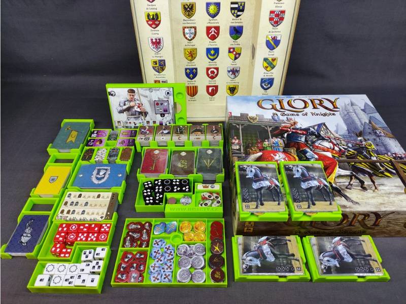 Glory: A Game of Knights - Insert (černý, 0003G) NENÍ HRA!