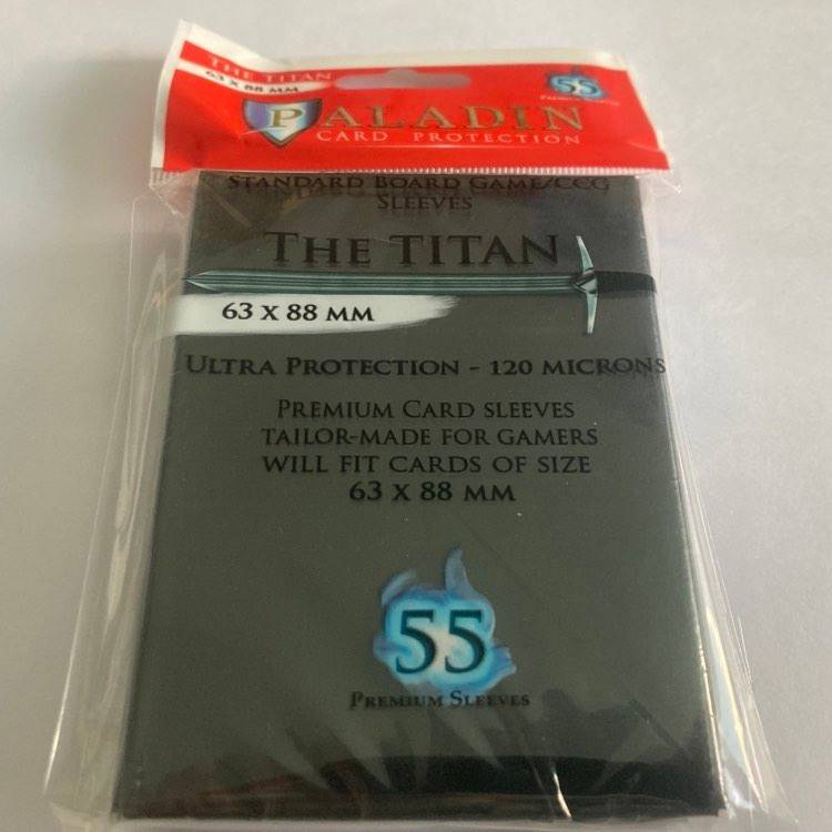 Obaly na karty Paladin - The Titan - 63 x 88mm 55 ks - černá