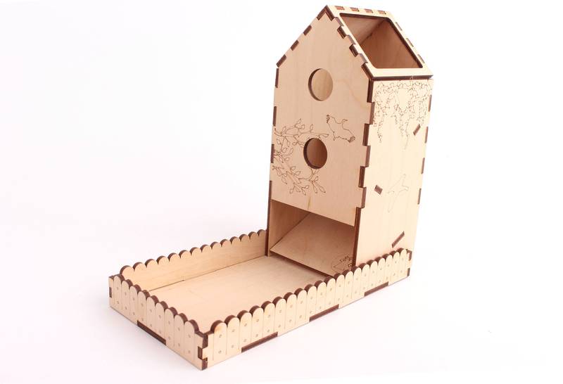 Dřevěná házecí budka - Na křídlech NENÍ HRA! Wingspan: Házecí věž