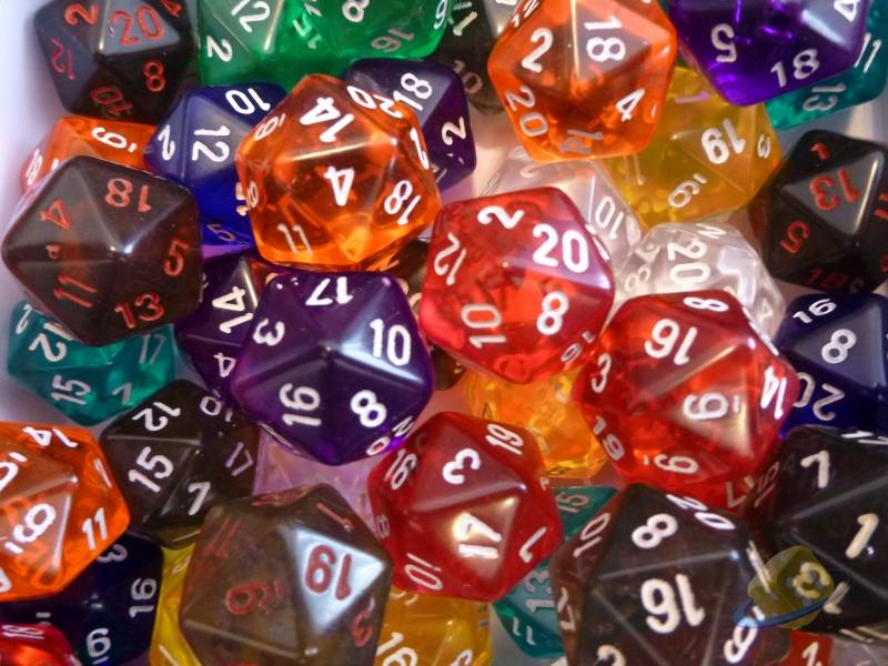 Kostka průhledná D20