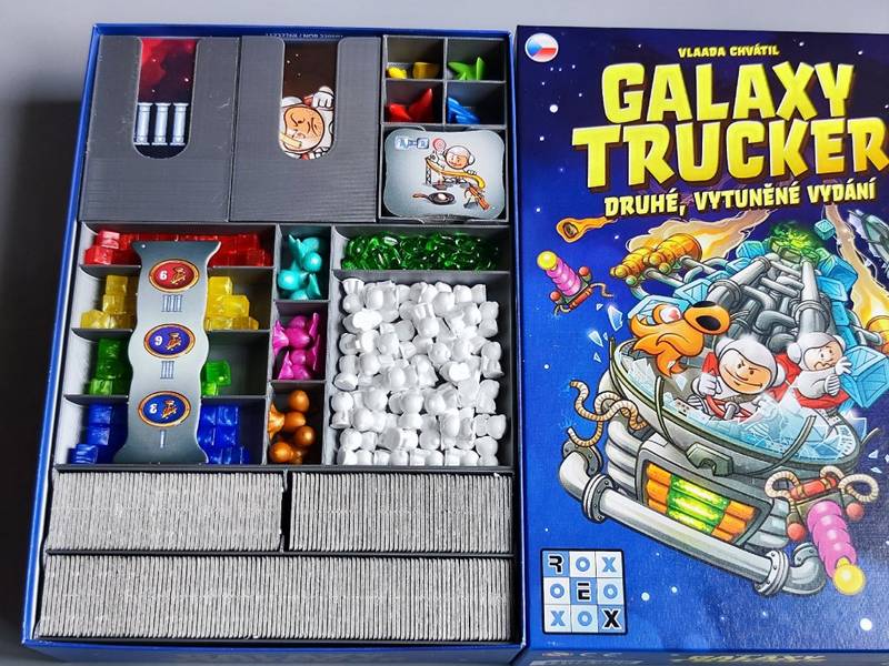 Insert: Galaxy Trucker: Druhé, vytuněné vydání + Jedeme dál! (černý, 0054) NENÍ HRA! Insert: Galaxy Trucker (Second Edition) + Keep on Trucking